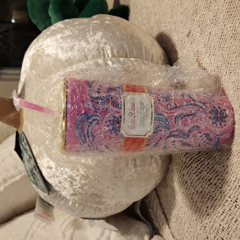Lilly Pulitzer 24 oz tumbler